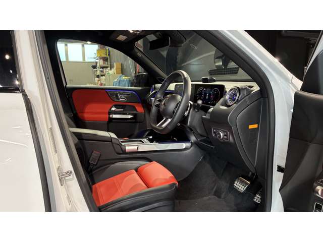 Mercedes-Benz GLB 6