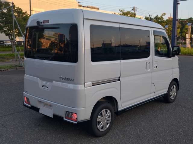 Daihatsu Atrai 5