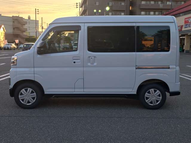 Daihatsu Atrai 7