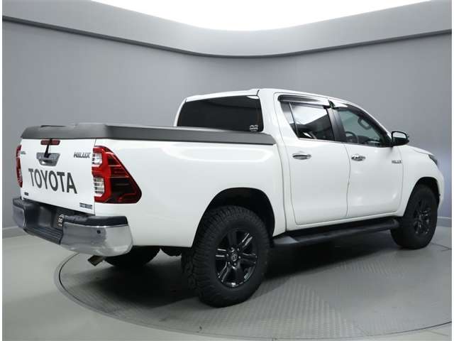 Toyota Hilux 4
