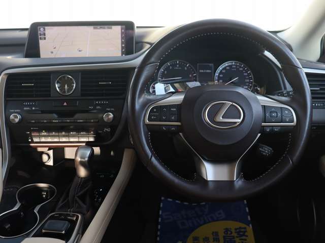 Lexus RX 8