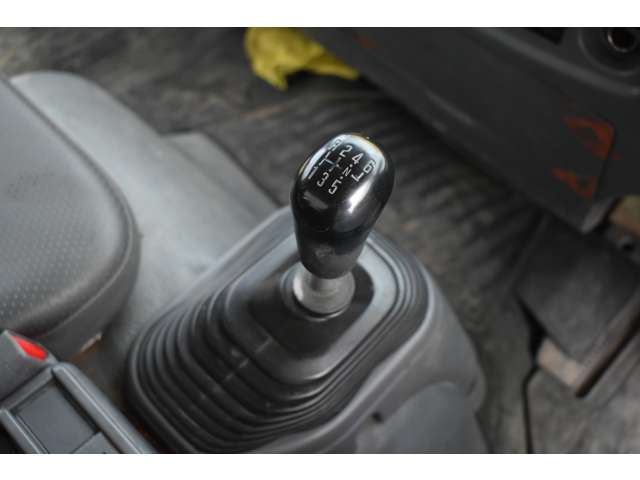 Isuzu Forward 4