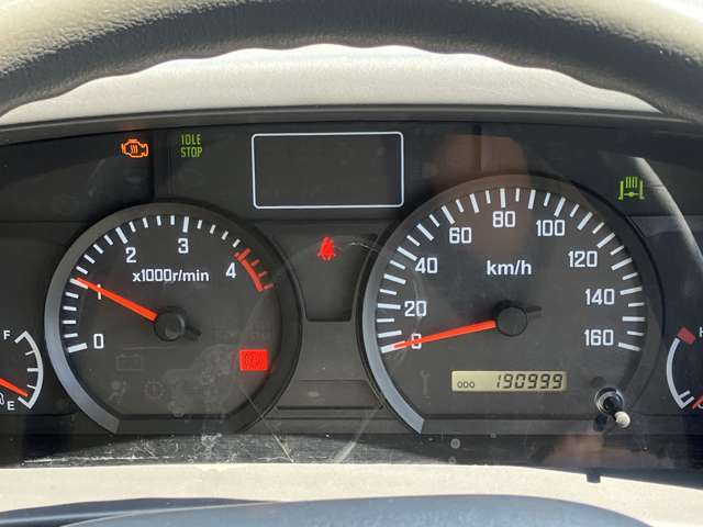 Isuzu Elf 11