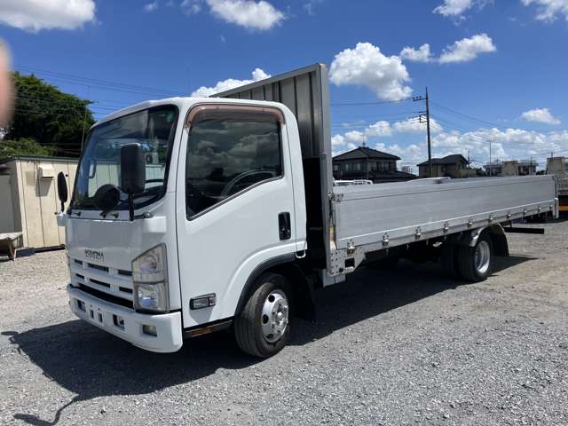 Isuzu Elf 3