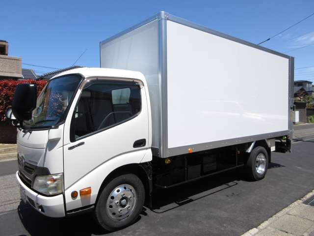 Hino Dutro 5
