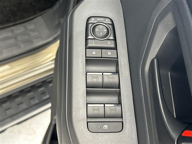 Toyota Land Cruiser FJ 11