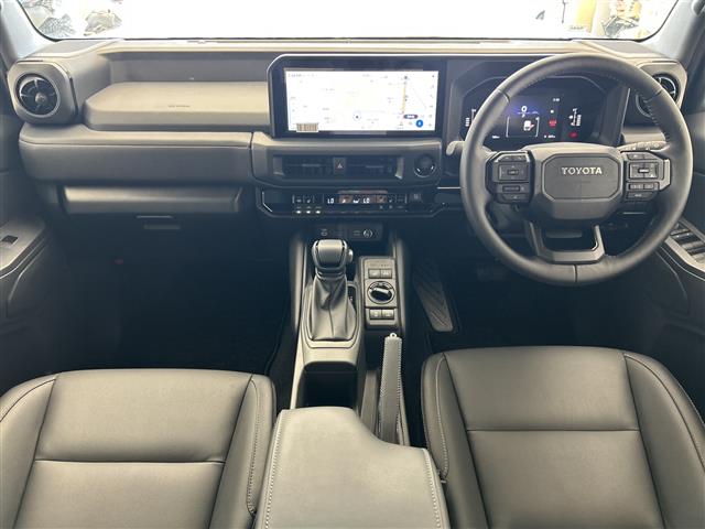 Toyota Land Cruiser FJ 2