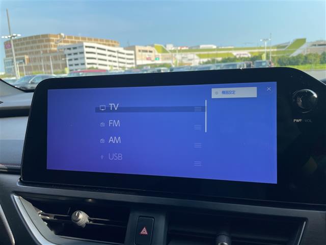 Lexus UX 6