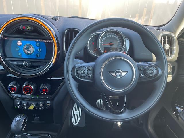 MINI Crossover 8