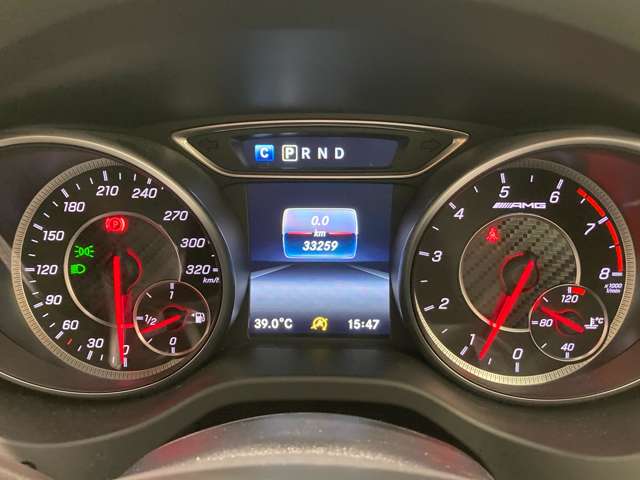 Mercedes-Benz GLA-Class 4