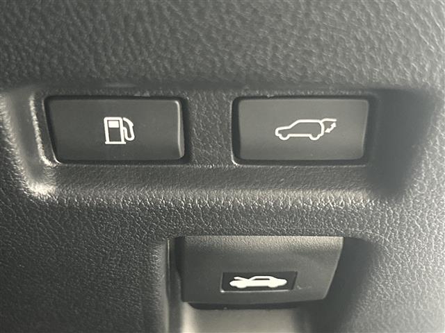 Lexus UX 9