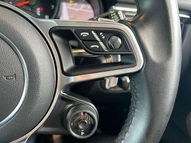 Porsche Macan 11