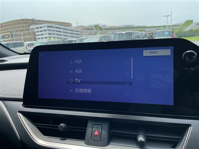 Lexus UX 6