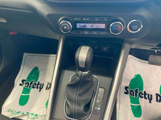 Daihatsu Rocky 11