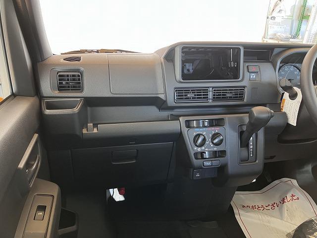 Daihatsu Hijet Deck Van 11