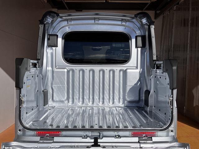 Daihatsu Hijet Deck Van 10