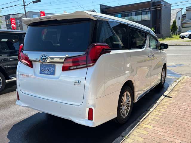Toyota Alphard 8