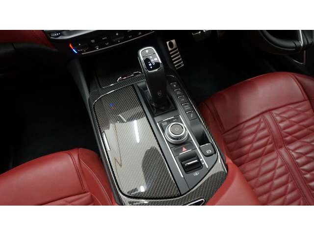 Maserati Levante 12