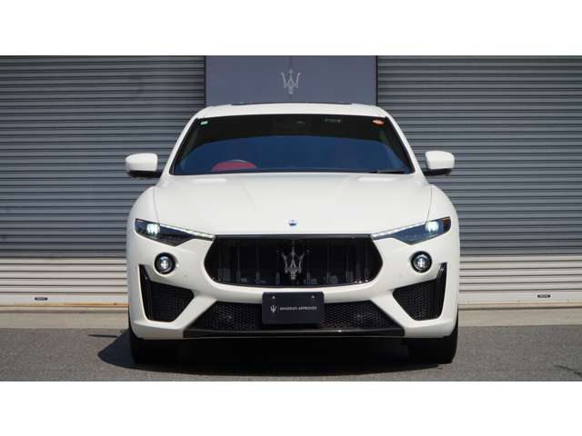 Maserati Levante 8