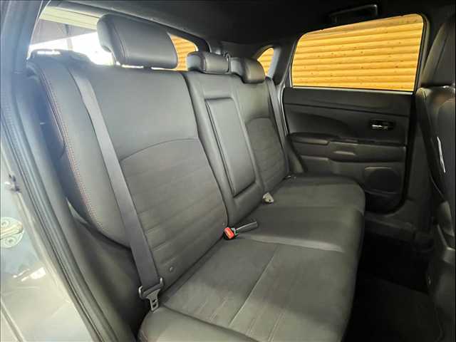 Mitsubishi RVR 12