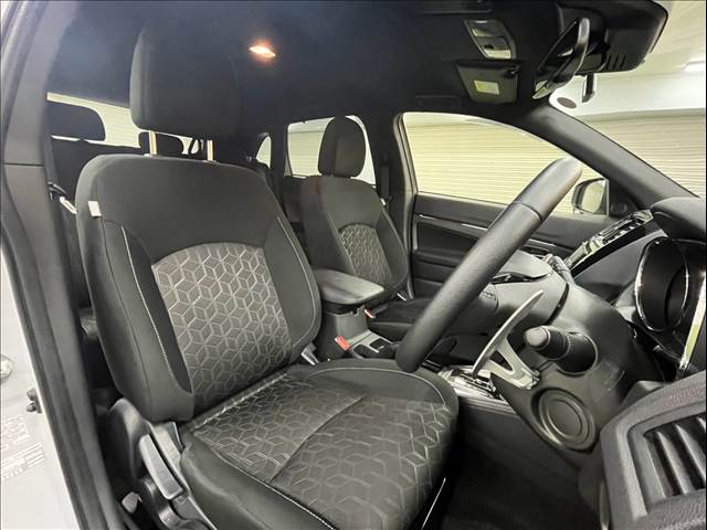 Mitsubishi RVR 11