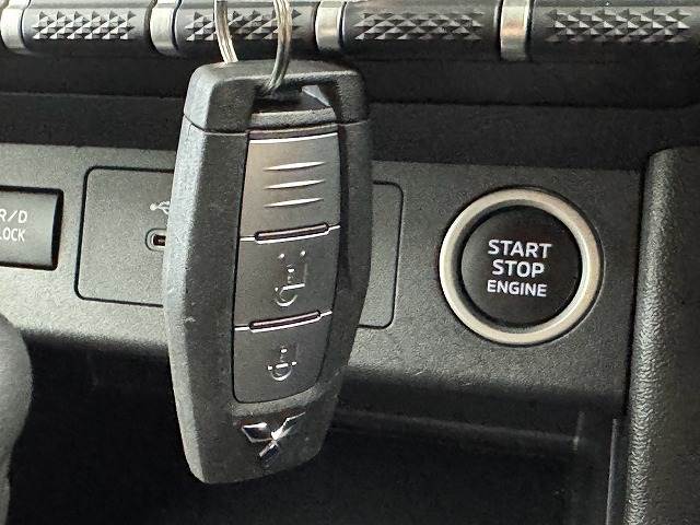 Mitsubishi Triton 12