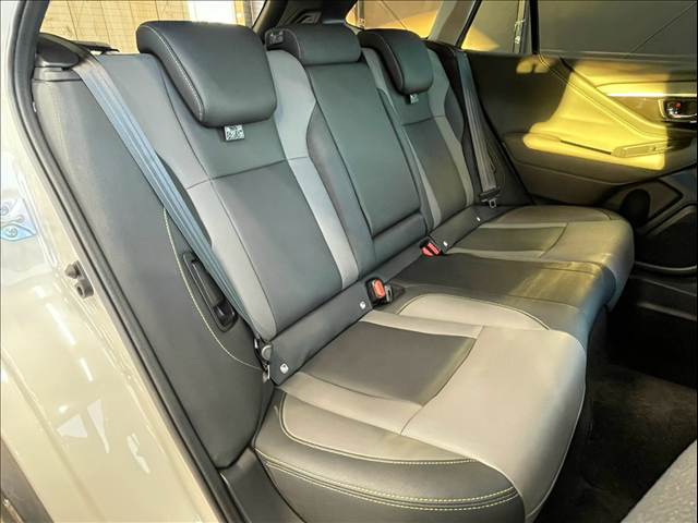Subaru Legacy Outback 12