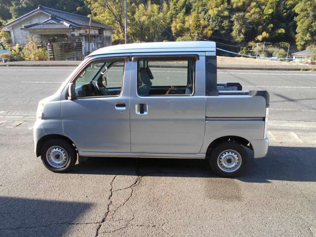 Daihatsu Hijet Deck Van 5