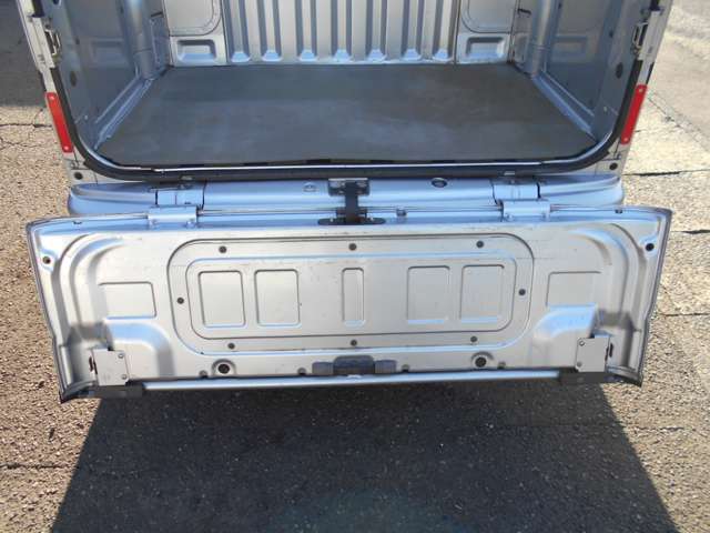 Daihatsu Hijet Deck Van 9