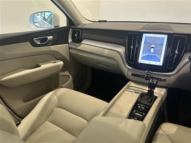 Volvo XC60 8