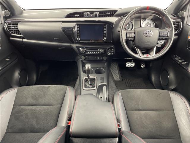 Toyota Hilux 8