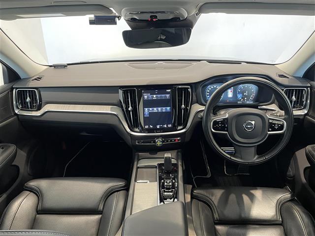 Volvo V60 Cross Country 5