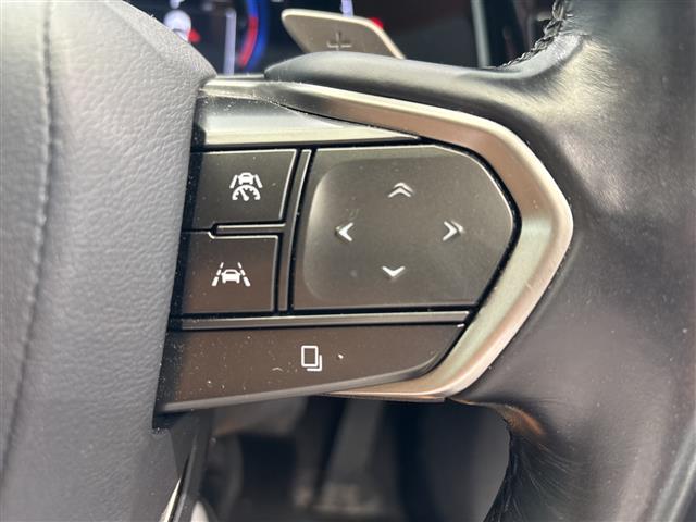 Lexus NX 11