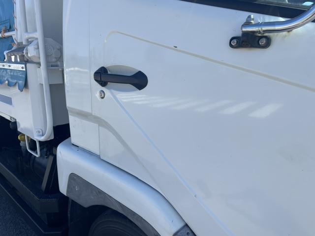 Mitsubishi Fuso Fighter 11