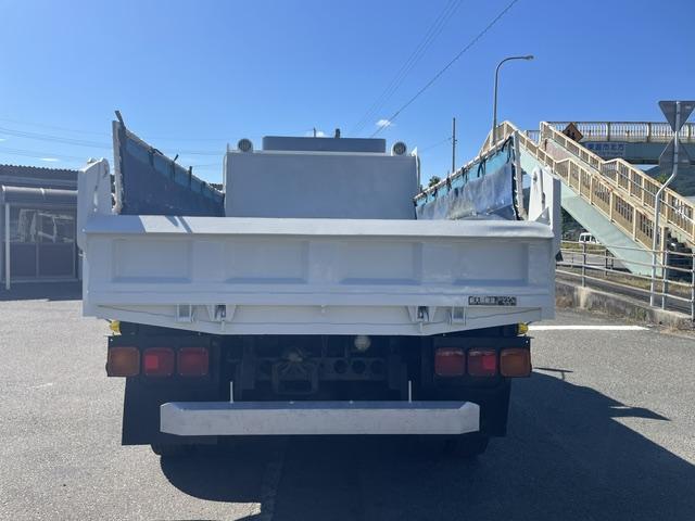 Mitsubishi Fuso Fighter 6