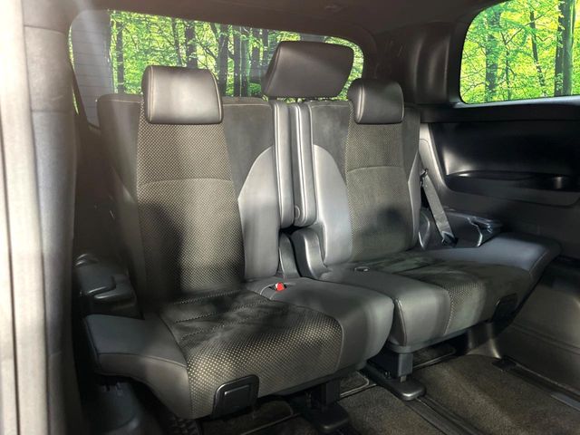 Toyota Alphard 11