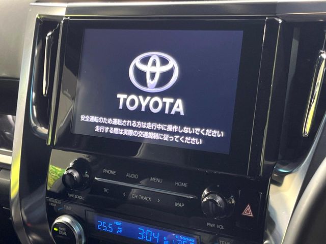 Toyota Alphard 4