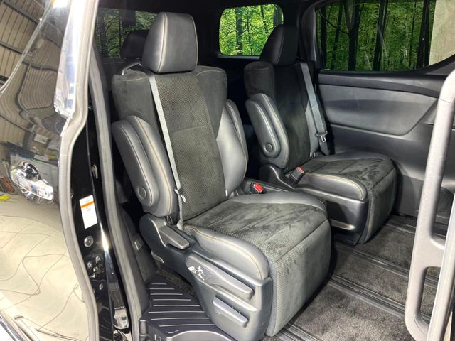 Toyota Alphard 10