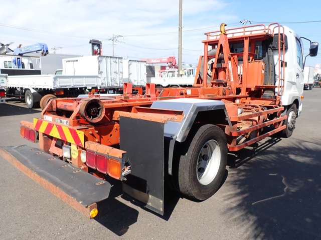 Mitsubishi Fuso Fighter 6