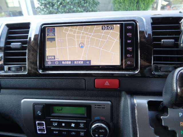 Toyota Hiace Van 12