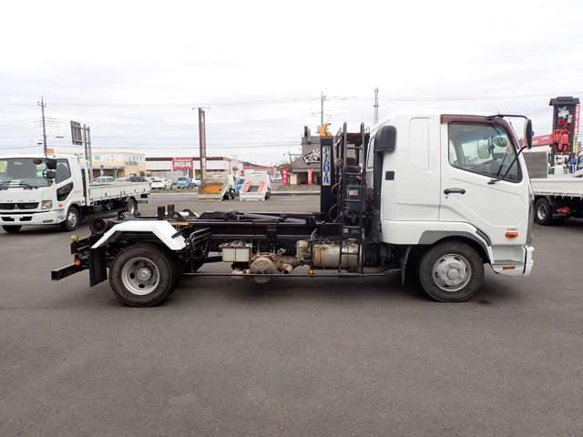 Mitsubishi Fuso Fighter 5