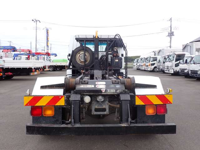 Mitsubishi Fuso Fighter 7