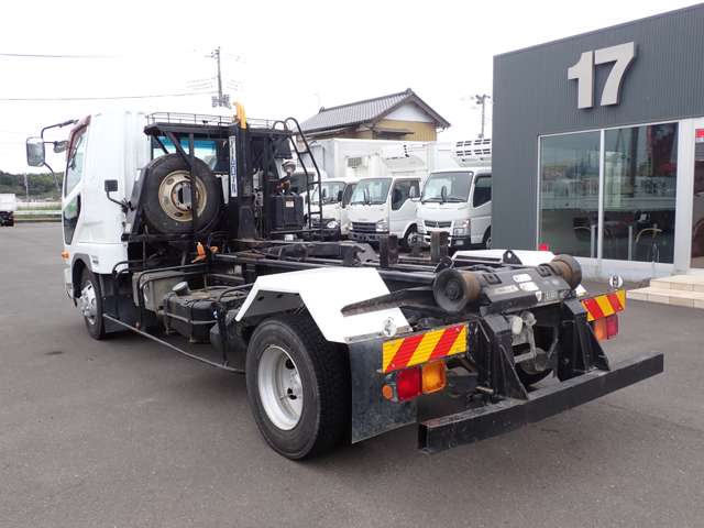 Mitsubishi Fuso Fighter 8