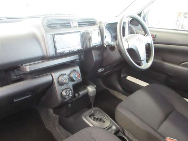 Toyota Probox Van 11