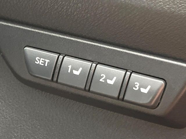 Lexus NX 9