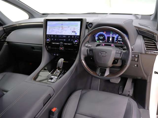Toyota Alphard 5