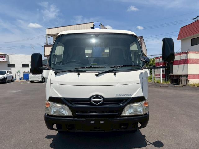 Hino Dutro 2