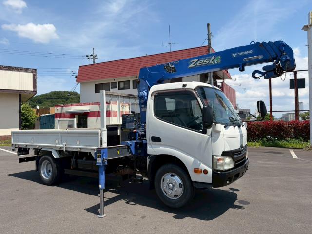 Hino Dutro 4