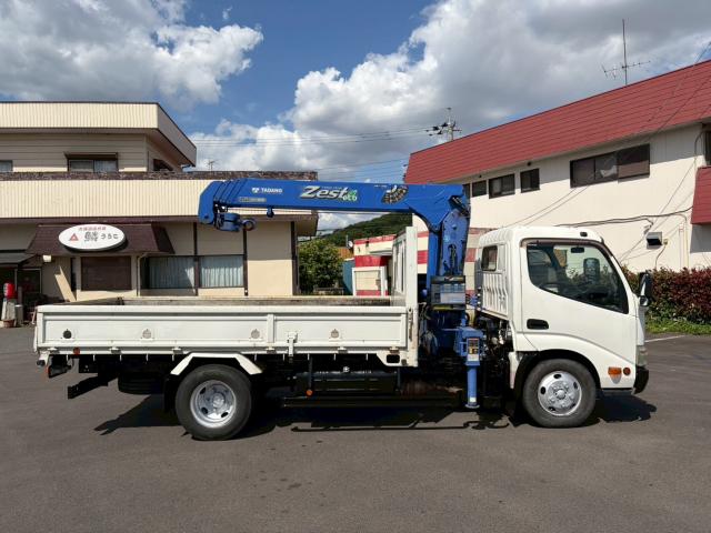 Hino Dutro 7