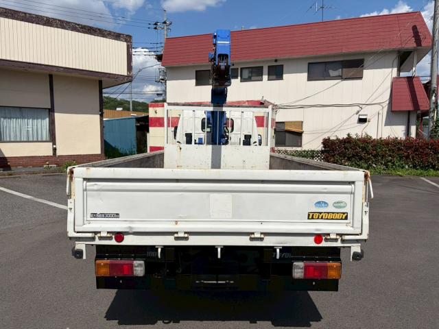 Hino Dutro 8